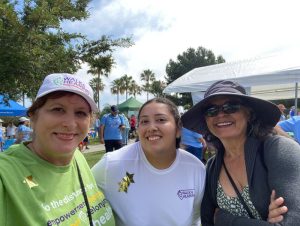 Teri, Fabiola and mom